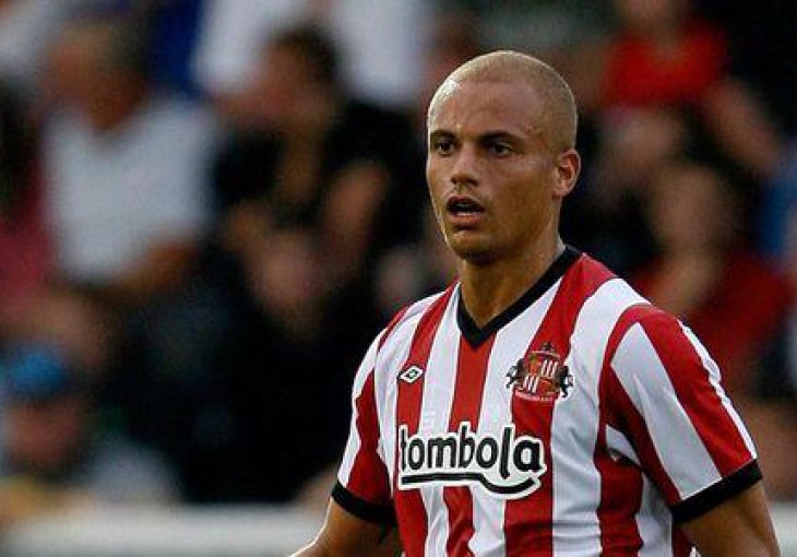 Wes Brown: Manchester United je ranjiv, možemo ih pobijediti