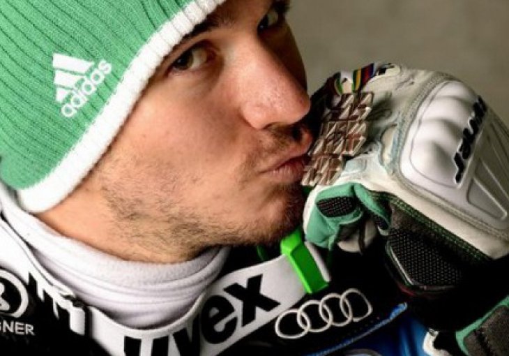 Felix Neureuther slavio u veleslalomu