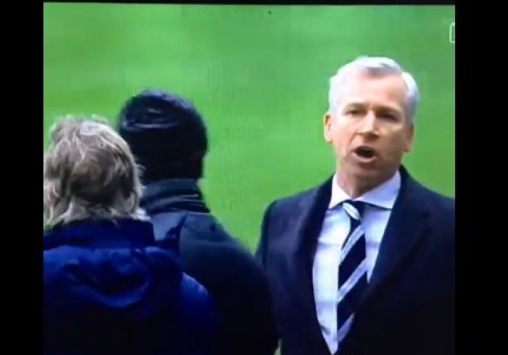Pardew nasrnuo na Pellegrinija: Začepi ti matora pi*ko!