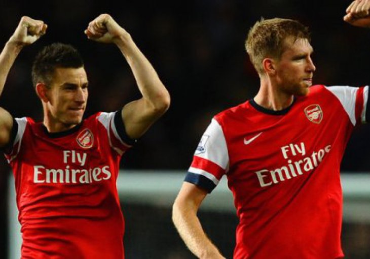 Fascinantno: Mertesacker i Koscielny ne znaju za poraz