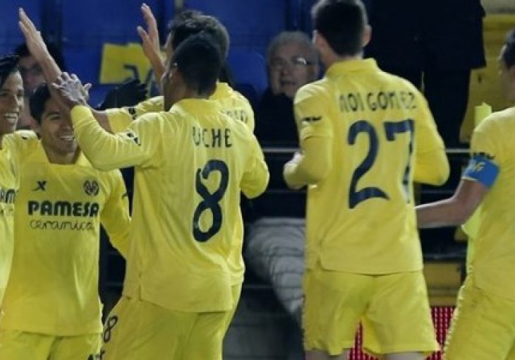 Dos Santos i Uche demolirali Sociedad