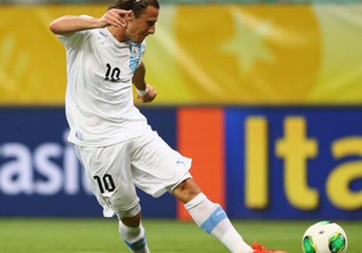 Diego Forlan odlazi u japansku ligu