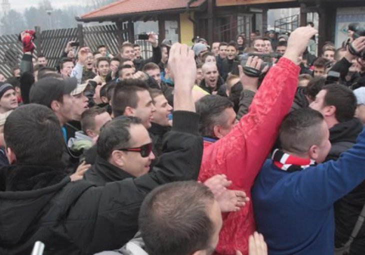 Pogledajte kako je Ćiro dočekan u Tuzli