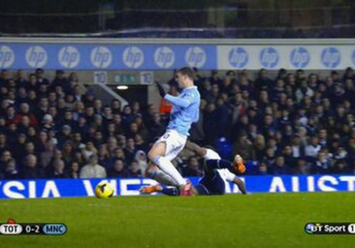 Englezi optužili Džeku za simuliranje