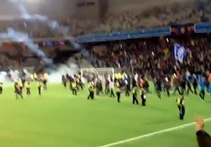 Navijači Djurgardena i Union Berlina se obračunali u prijateljskoj utakmici