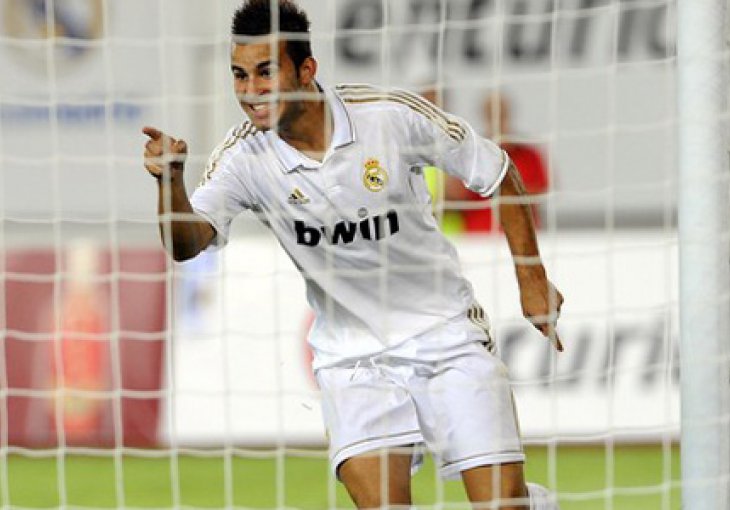 Nevjerovatno: Jese tri puta zaredom zabijao identične golove za Real