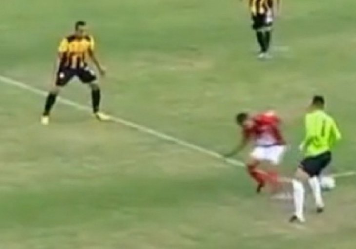 Je li ovaj golman luđi i od Higuite?