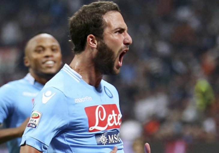 Higuain: Želim dugo vremena da ostanem u Napulju, želim da budem kao Maradona