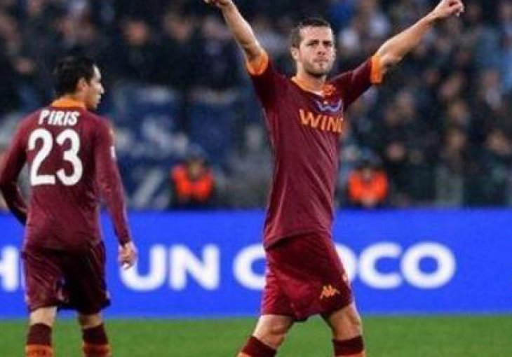 Pjanić u stilu Juninha probio golmana Sampdorije