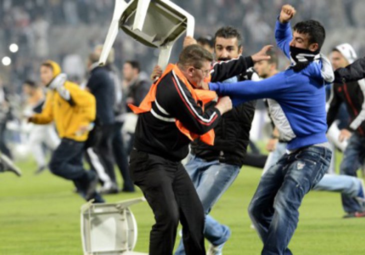 Ništa novo u Istanbulu: Izbodeni Chelseajevi navijači 