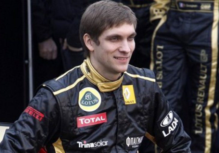 Mercedes angažirao Vitalija Petrova