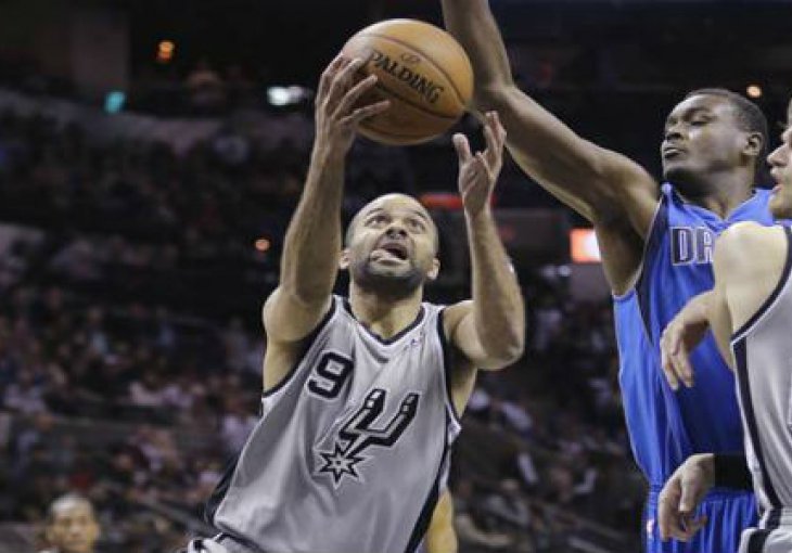 San Antonio slavio u teksaškom derbiju