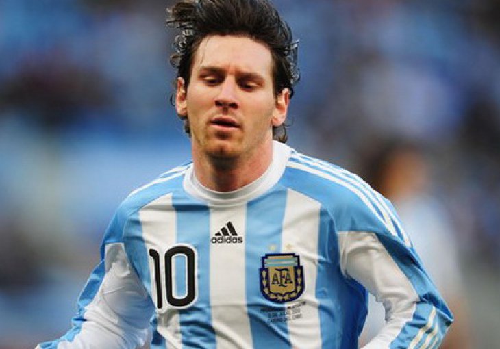 Messi povraćao na terenu tokom duela s Rumunima