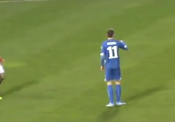 Evo kako je Džeko reagovao na provokacije sa tribina!