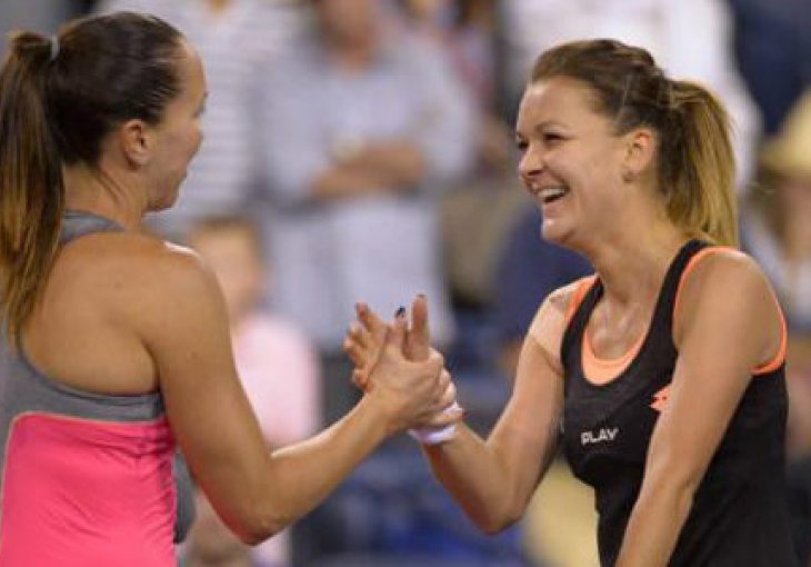 Halep sa Radwanskom za finale