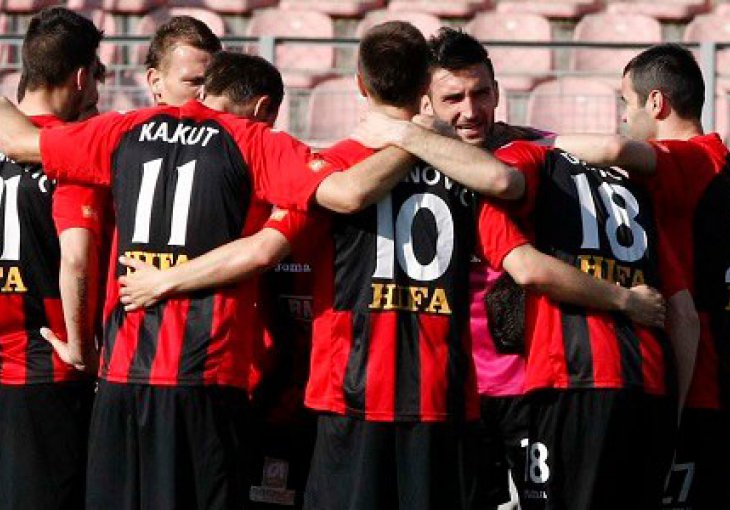 Čelik i Travnik sigurni, Gojak junak Vukova
