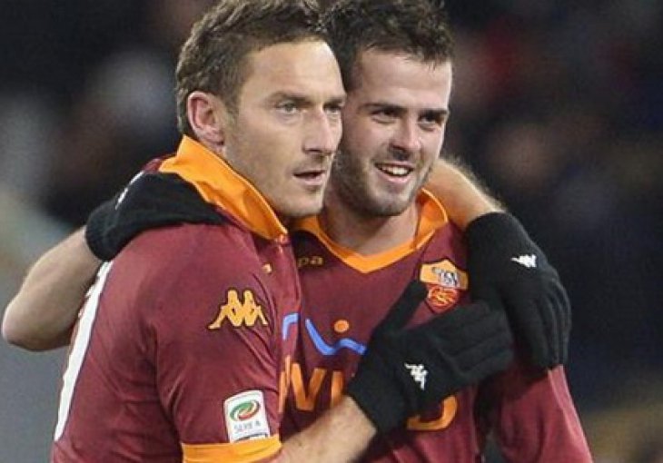 Totti Pjaniću: Ideš li iz Rome? 