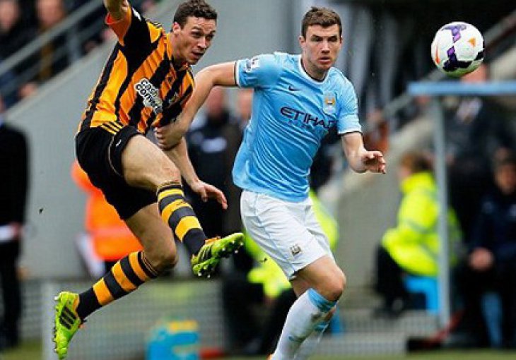 Edin Džeko od prve minute na Old Traffordu