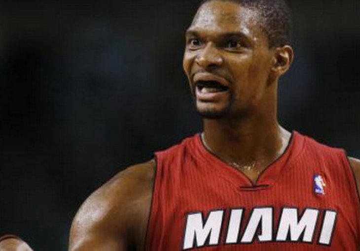 Chris Bosh fantastično zakucao preko velikog Drummonda