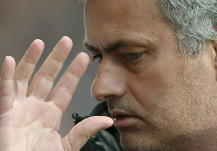 Mourinho osuo paljbu po svojim napadačima