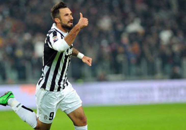 Arsenal ne odustaje od napadača Stare dame