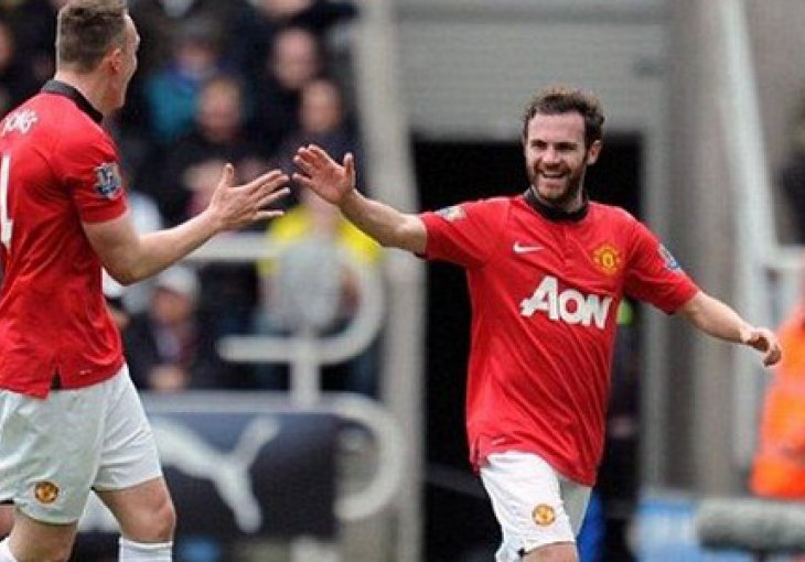 Probudio se Manchester United, Newcastle nastradao na St. James Parku