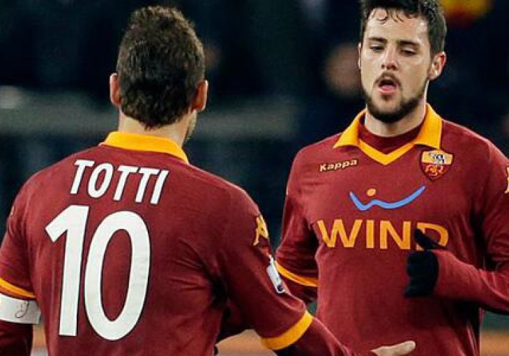 Roma bolja od Cagliarija, hat-trick Destra