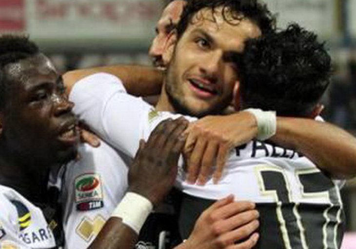 Parma srušila Napoli