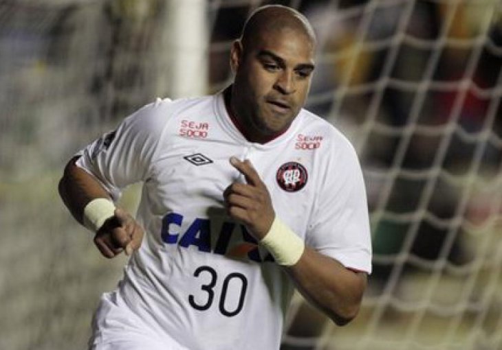Ubojiti Brazilac se vratio starim navikama: Adriano više nije igrač Atletica!