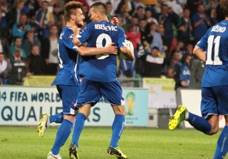 Ibišević: Možemo u drugi krug na Mundijalu, ali potrebna nam je dobra atmosfera