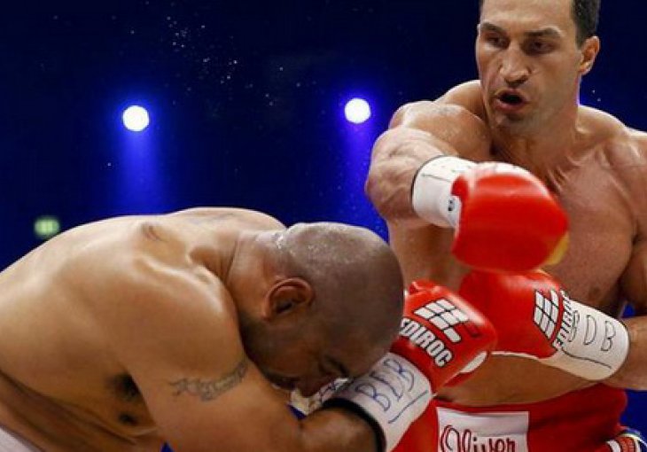 Vladimir Klitschko bez mnogo problema odbranio naslov prvaka