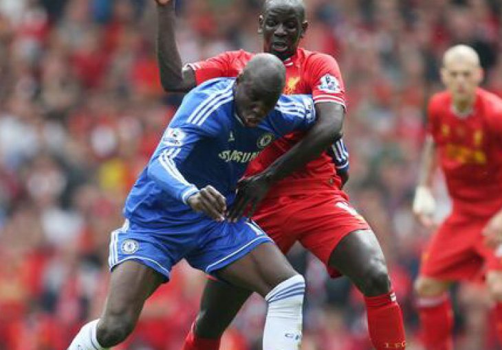 Strašna greška Gerrarda, Demba Ba pao na sedždu, Chelsea vodi!