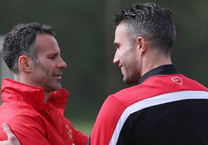 Van Persie se vraća protiv Sunderlanda