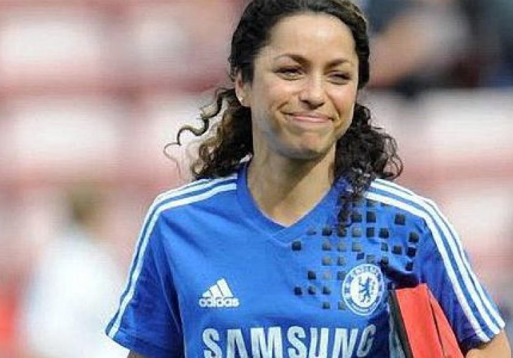 Za nepovjerovati: Pogledajte šta radi atraktivna doktorica Chelseaja!