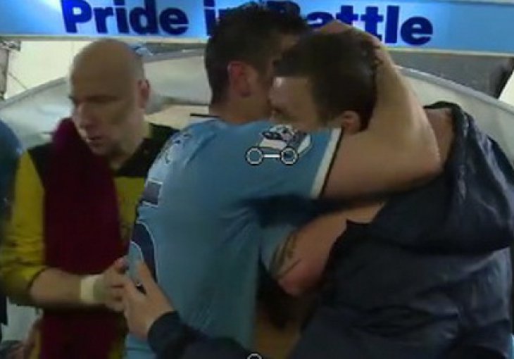 Evo kako su Džeku dočekali saigrači u tunelu nakon utakmice