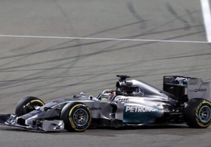 Lewis Hamilton najbrži na prvom treningu u Španiji