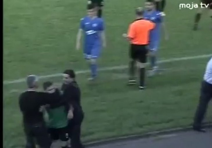 Strašne scene iz Prijedora: Pogledajte tuču igrača Rudara i Željezničara