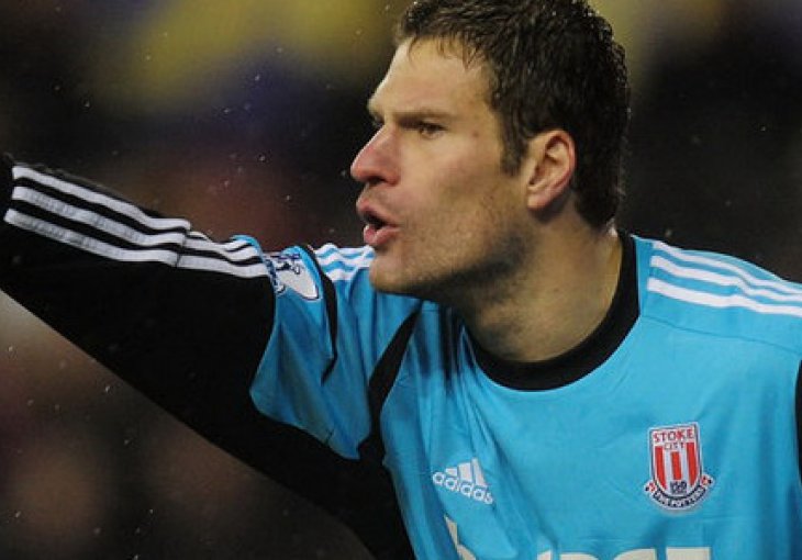 Povrijedio se Asmir Begović
