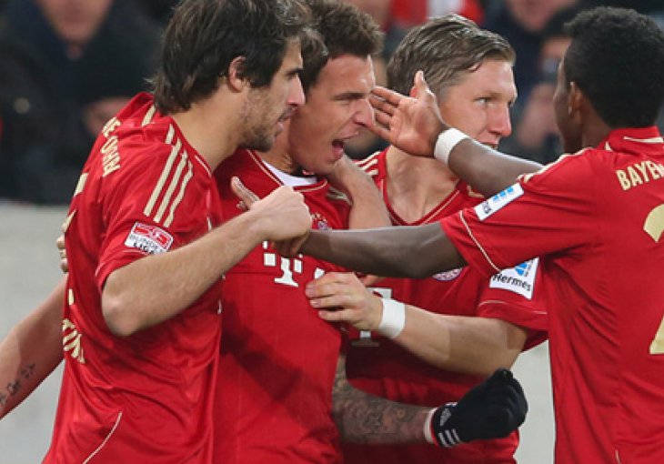 Javi Martinez: Mrzim te Mandžukiću