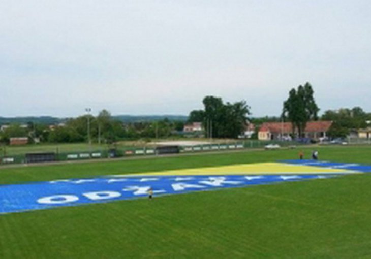 Navijači iz Odžaka napravili najveću zastavu BiH svih vremena
