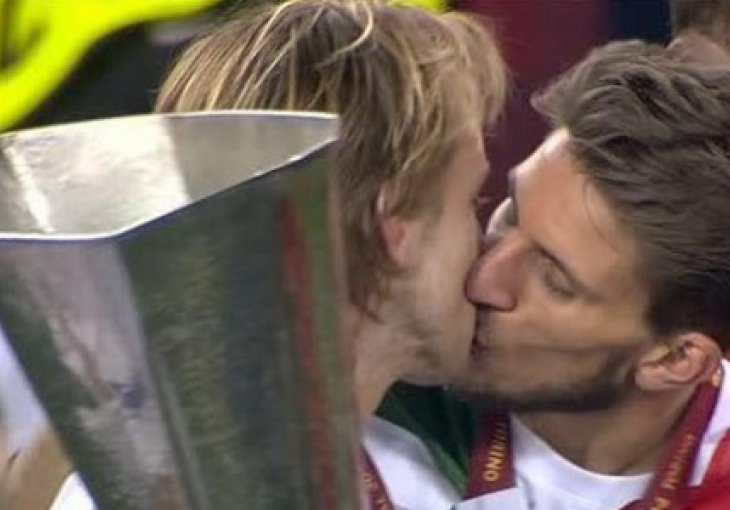 Rakitić se oglasio povodom poljupca sa Carricom