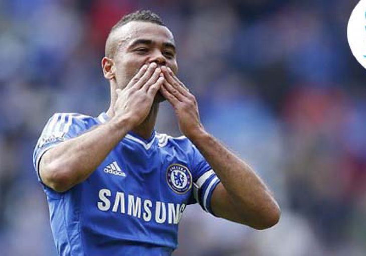 Ashley Cole se na Twitteru oprostio od navijača Chelseaja