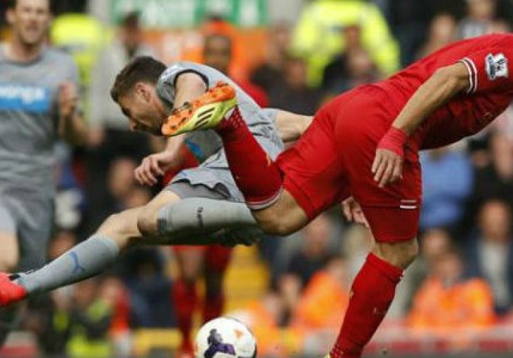Navijači Urugvaja prijete smrću fudbaleru Newcastlea