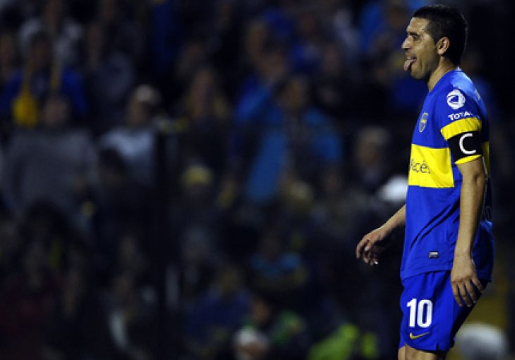 Riquelmeu brazilski klub ponudio novac i procenat od prodaje dresova