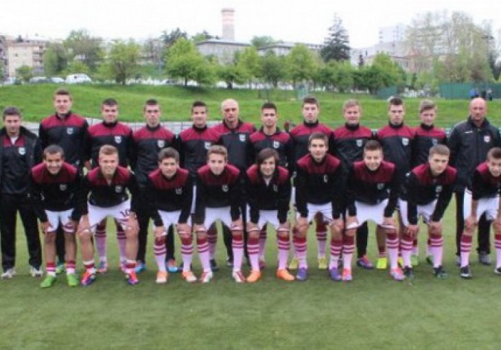 Sudija davio fudbalera Sarajeva i galamio: Sad ću ti je*ati mater?!