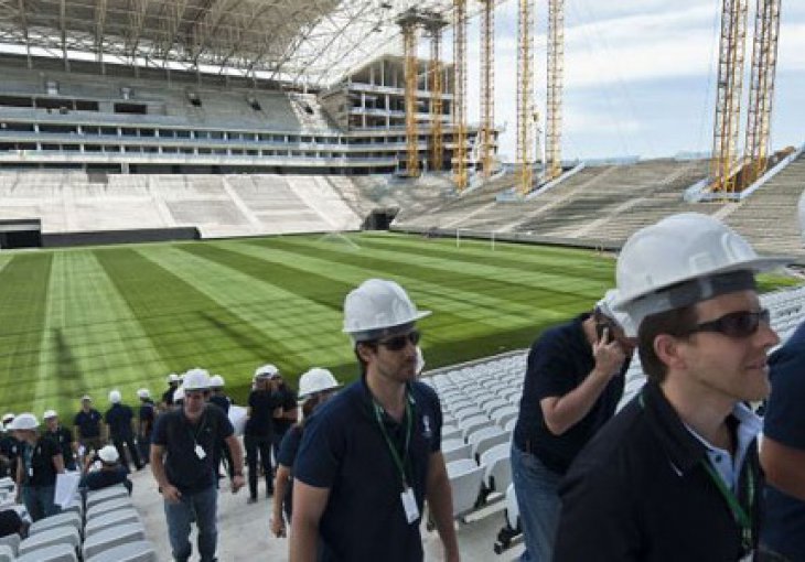 Generalna proba u Sao Paulu održana na nedovršenom stadionu