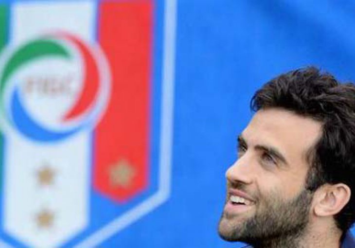 Djed Giuseppea Rossija: Prandelli je izdajnik, navijam za SAD
