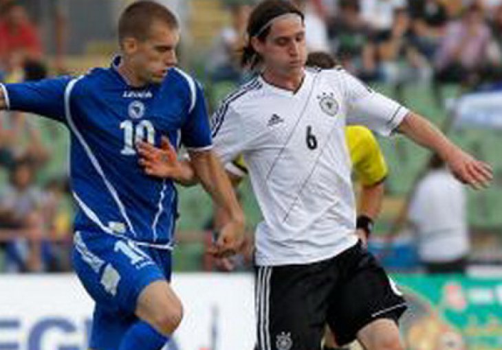 Kapiten mlade bh. reprezentacije potpisao za austrijskog velikana