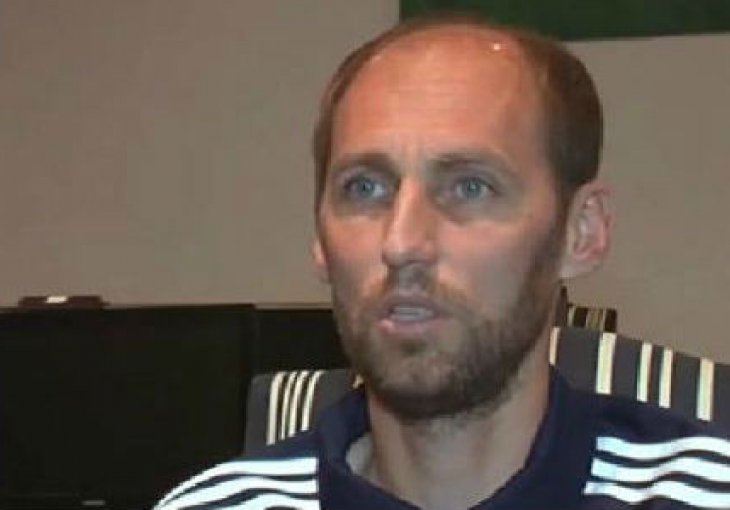 VELIKI IGRAČ JOŠ VEĆEG SRCA Elvir Rahimić donacijom obradovao djecu i mlade oboljele i izliječene od raka