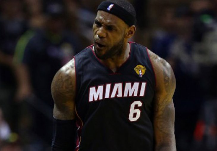 LeBron sjajnom predstavom izjednačio seriju finala